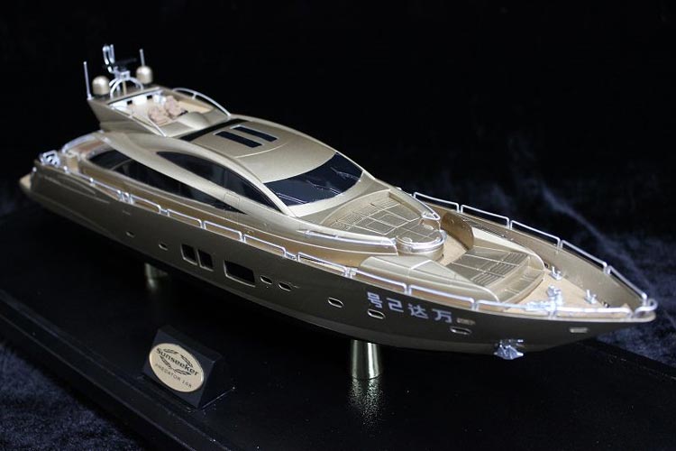 model jachtu