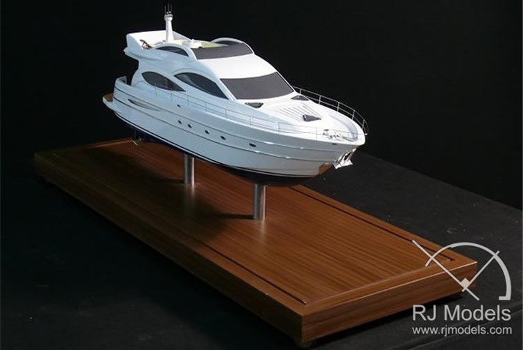 Base of the yacht model
