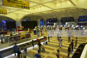 Dubai Airport Shopping Mall 1:50 - 4