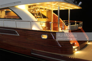 GLORIOUS YACHTS 1:68 - 7