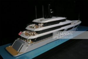 Gulf Craft Majesty 175 1:40 - 2