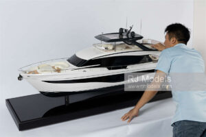 Princess Y80, 1:16 - 1