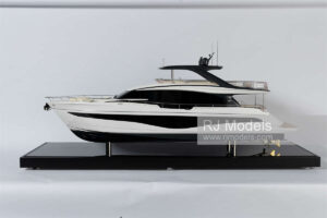 Princess Y80, 1:16 - 2